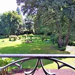 ベッド・アンド・ブレックファスト Chateau De La Vernede, La Grande Vernede 3*