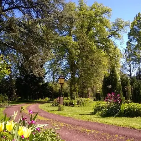 Bed and breakfast Chateau De La Vernede, La Grande Vernede 3*