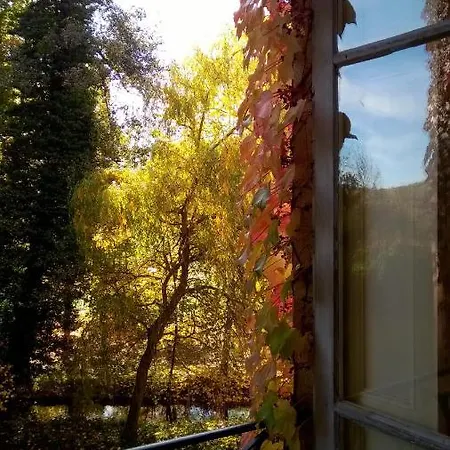 Chateau De La Vernede, La Grande Vernede Saint-Rémy-de-Chargnat