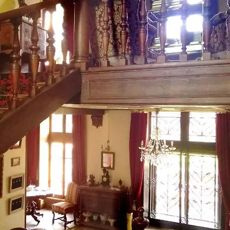 Château De La Vernède Bed & Breakfast Saint-Rémy-de-Chargnat