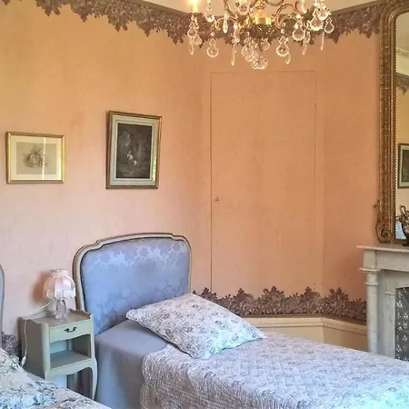 Couette-café Château De La Vernède
