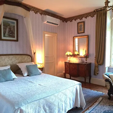 לינה וארוחת בוקר Chateau De La Vernede, La Grande Vernede