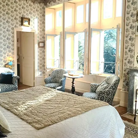 Chateau De La Vernede, La Grande Vernede 3*