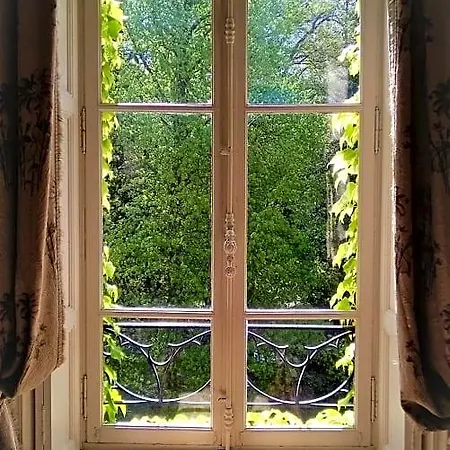 Chateau De La Vernede, La Grande Vernede 3* Saint-Rémy-de-Chargnat