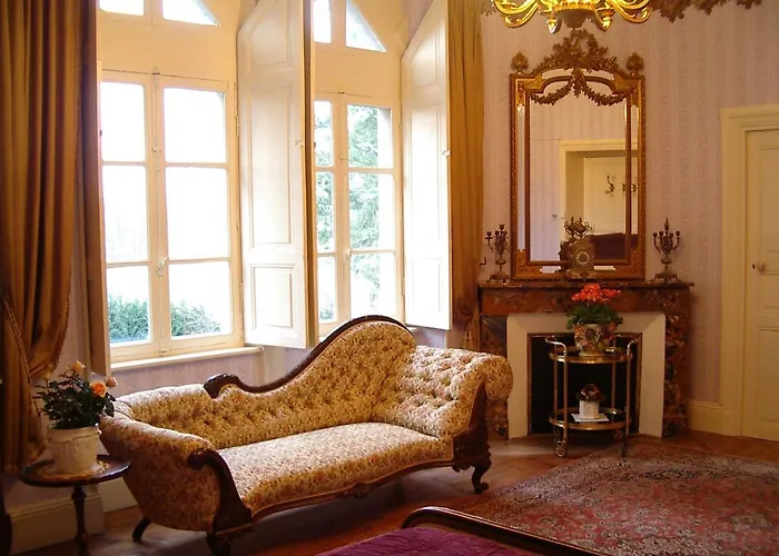 Chateau De La Vernede, La Grande Vernede Saint-Rémy-de-Chargnat