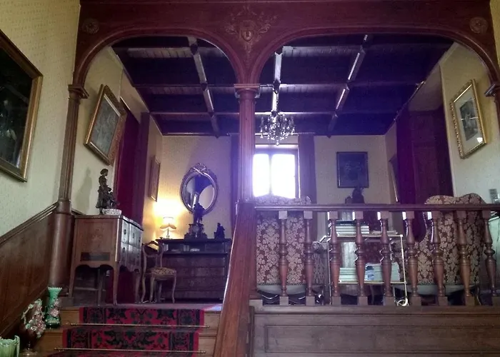 Bed & Breakfast Chateau De La Vernede, La Grande Vernede 3*