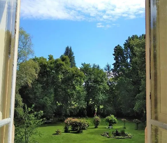 Chateau De La Vernede, La Grande Vernede