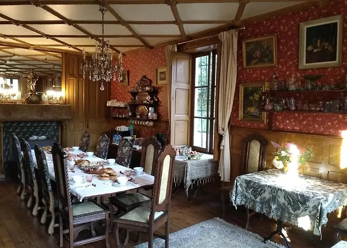 Chateau De La Vernede, La Grande Vernede Saint-Rémy-de-Chargnat