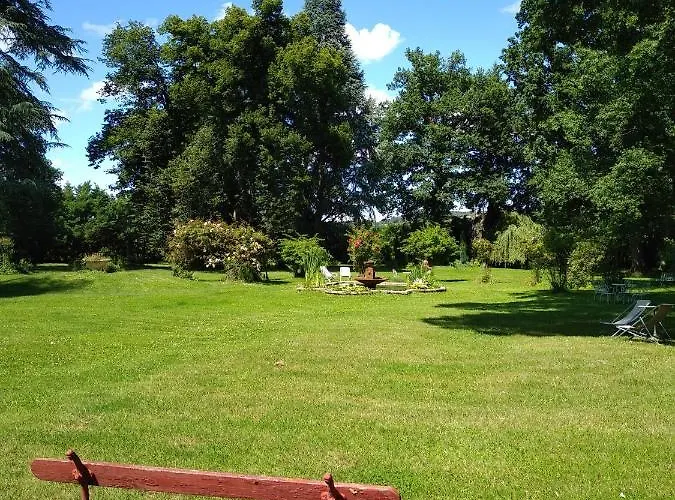 Chateau De La Vernede, La Grande Vernede 3* Saint-Remy-de-Chargnat